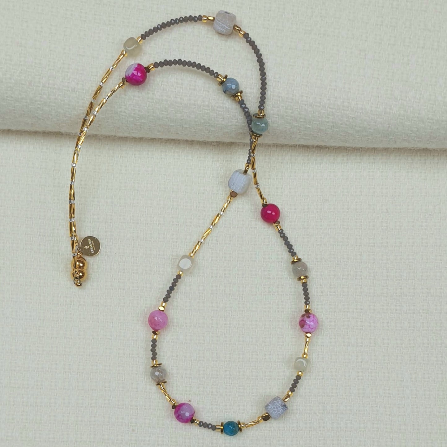 Agate Jewellery with Pink and white stones, with gold.